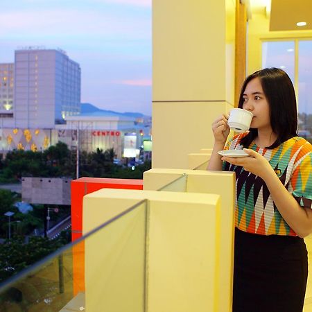 Big Fish Hotel Manado Zewnętrze zdjęcie