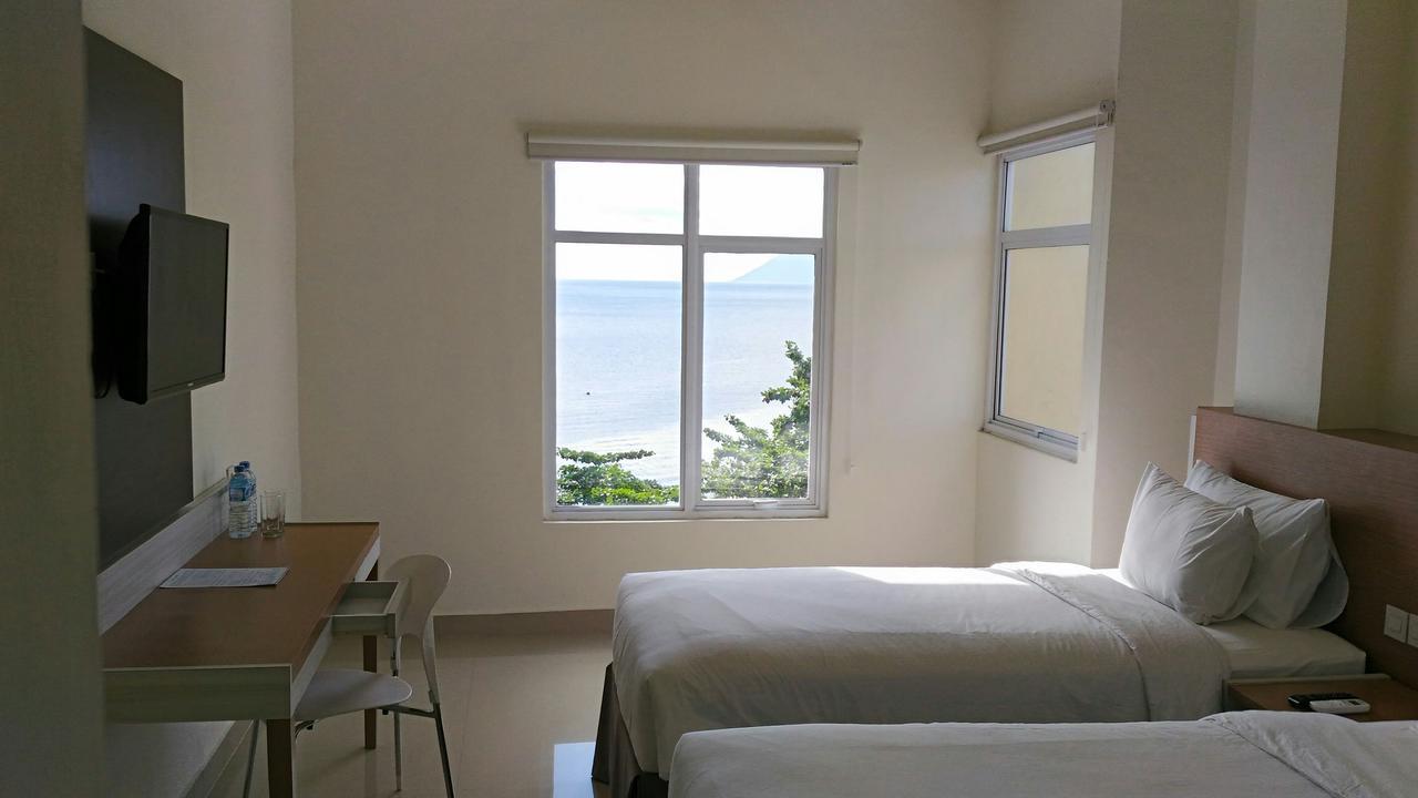 Big Fish Hotel Manado Zewnętrze zdjęcie