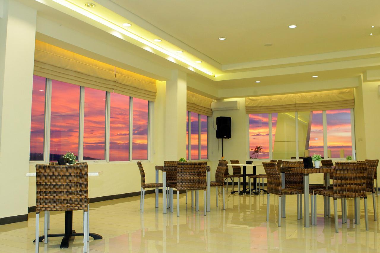 Big Fish Hotel Manado Zewnętrze zdjęcie