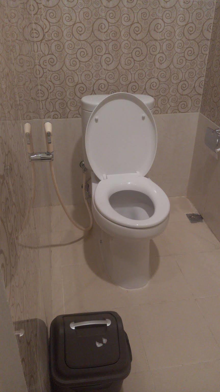 Big Fish Hotel Manado Zewnętrze zdjęcie