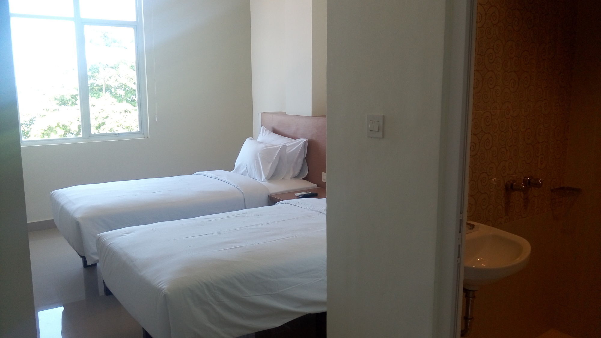 Big Fish Hotel Manado Zewnętrze zdjęcie